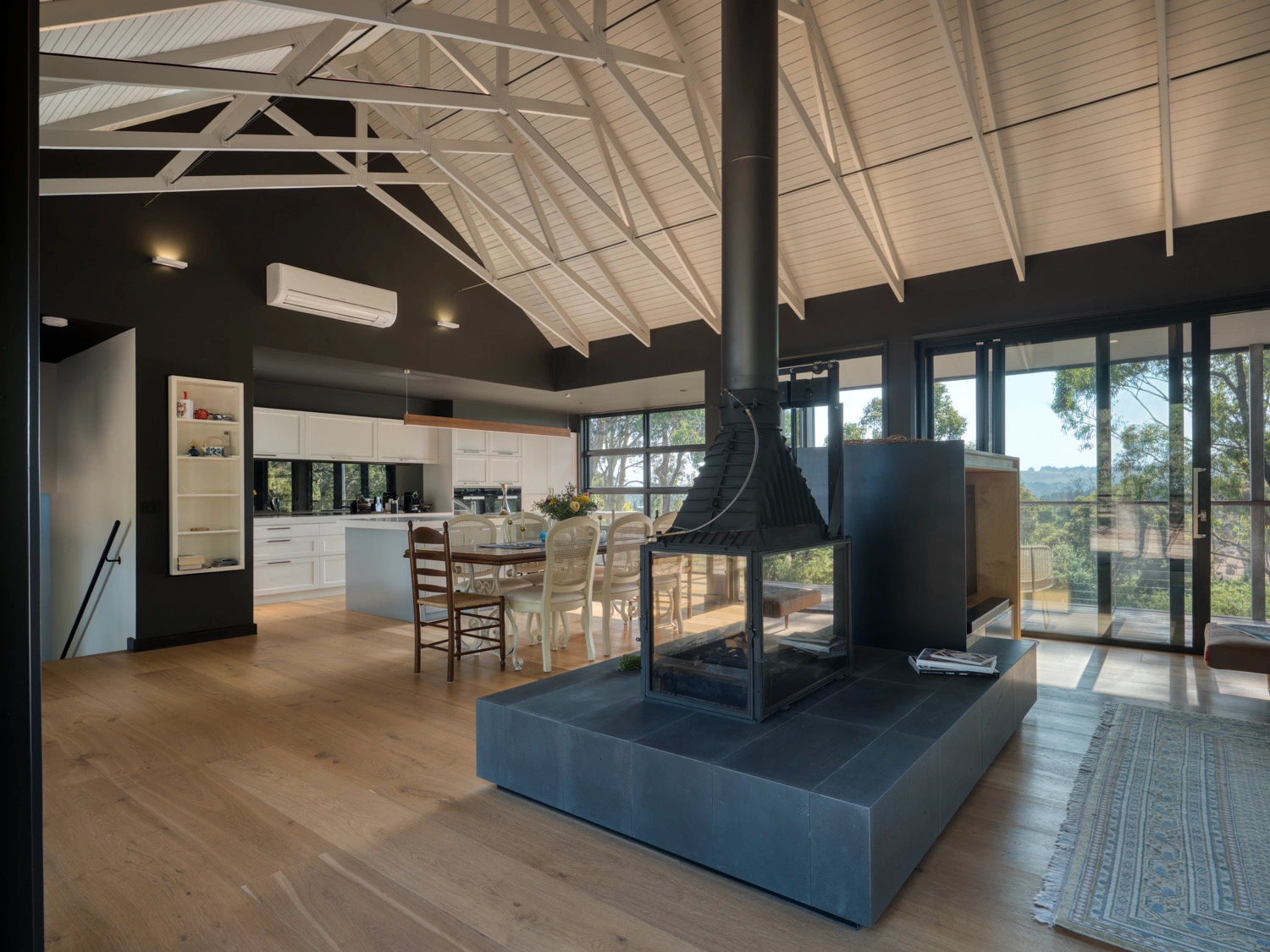 Home Interior and Exterior Painting by MPE Painting (24)